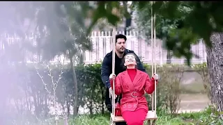 يلي شمس الدنيا تطلع لما تطلع ضحكه منك Neslihan 