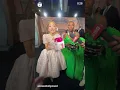 Lagu Ariana Grande and Cynthia Erivo receiving holiday gifts at the Wicked Premiere #Shorts