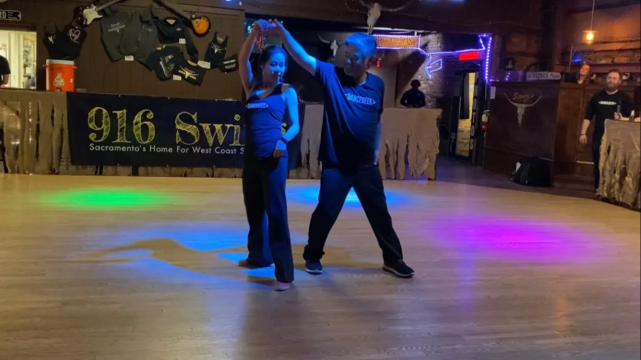 Tom Paderna & Helen @ 916 Swing (11/15/22)