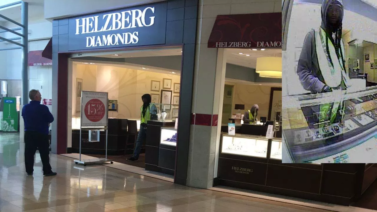 iG: @luckydajeweler new MEGA store in south dekalb mall is now open