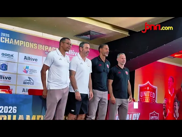 Legenda Manchester United dan Arsenal Siap Berlaga di Stadion GBK - JPNN.com