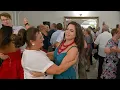 Download Lagu Wczoraj na zabawie Cię ujrzałem - pary taneczne rewelacyjnie płyną po sali Złotego Dworu!