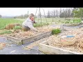 April Gardening in Vermont Sowing peas planting onions and potting up peppers
