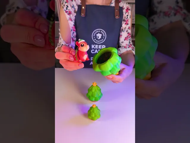 Xmas Tree Container & Ornament Keychain Option video thumbnail