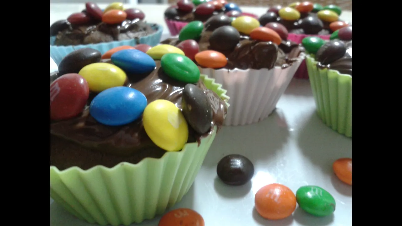 RECEITA: CUPCAKE DE NUTELLA COM MMS