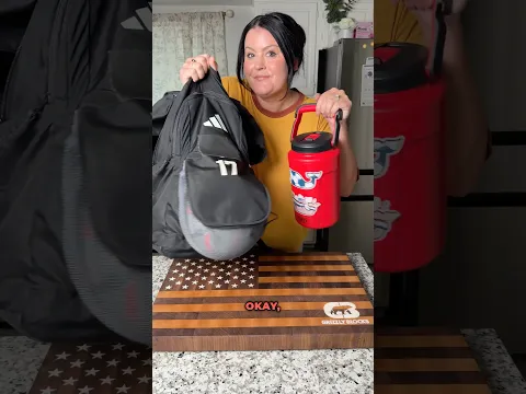 Soccer Mom 101: Let’s talk about soccer bag essentials! ⚽️