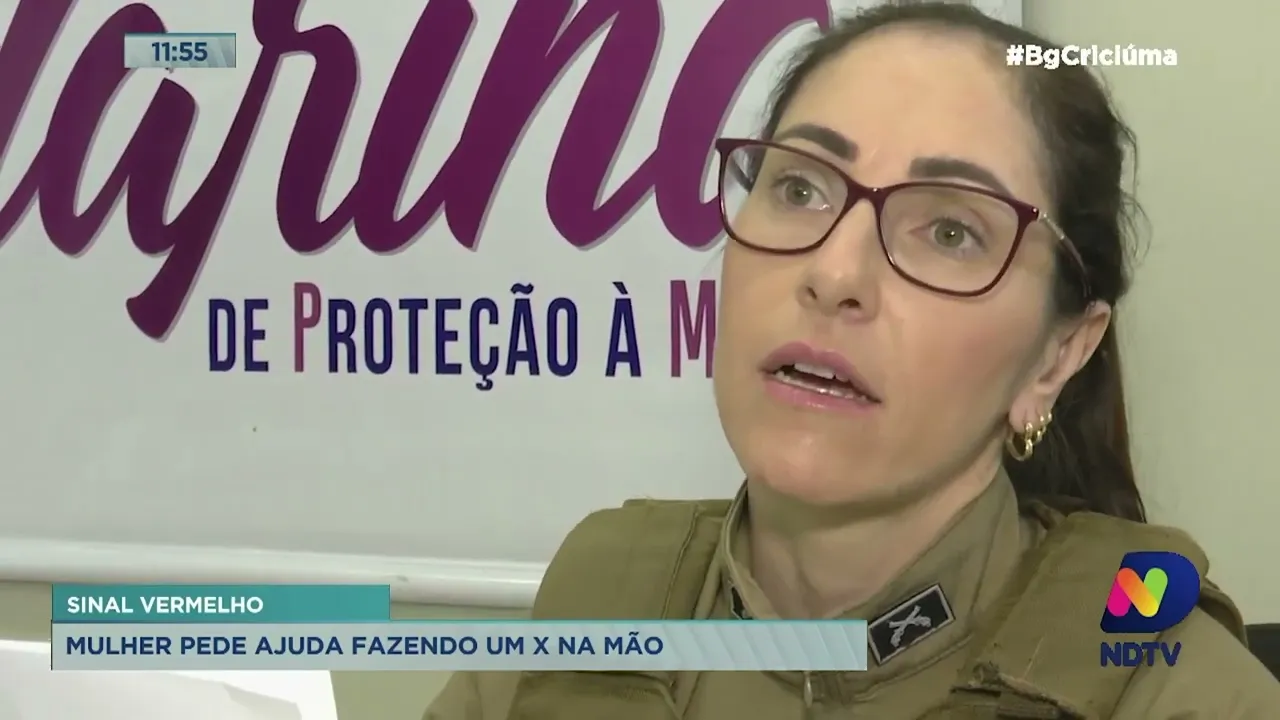 Mulher é salva de violência graças à sinal feito na palma da mão