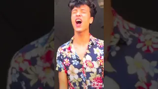 بوسه من الشفه لبنت القلب  بوسه من الشفه لبنت القلب