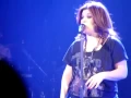 Kelly Clarkson sings 'Halo' during 'Already Gone' (FUNNY!)