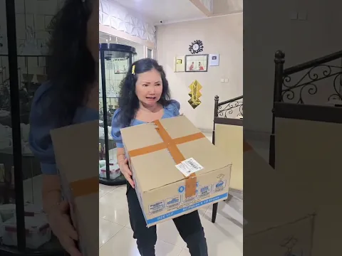 Nasya kasih chiki sekardus ke mak selvin #funny #funnyvideo #comedy #funnyreel