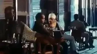 عتاب محمد هنيدي مع ابوه صعيدي في الجامعة الامريكيه 