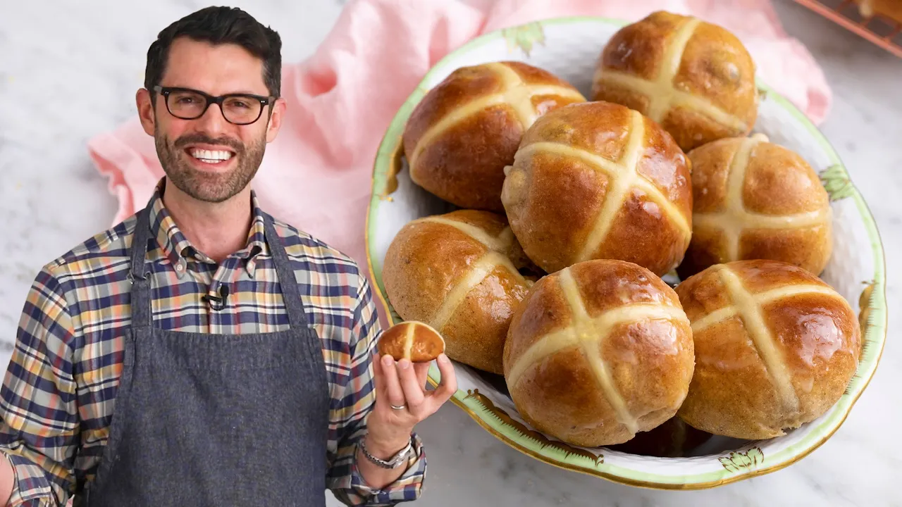 Apple & Cinnamon Hot Cross Buns. 