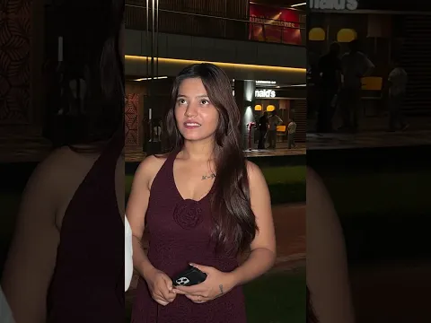 Ye Kya Pehen Ke Aai Hai Ye 😳😯 #shorts  #ytshorts