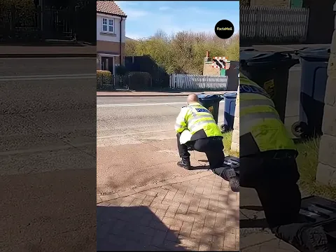The Police Officer Used His Genius Mind #shorts #ytshorts