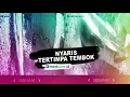 Detik-detik Dua Orang Nyaris Tertimpa Tembok