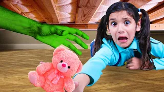 Charlotte Ellie s Monster Teamwork Adventure What s Hiding Under the Bed