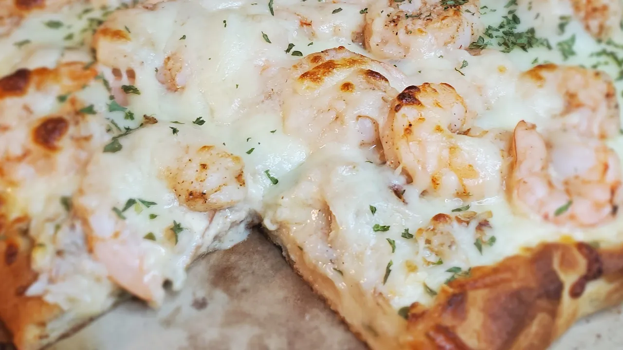 Easy Seafood Pizza