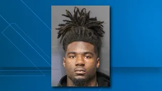 Former Texas A M running back Le Veon Moss arrested after 2-year-old son accidentally shoots self