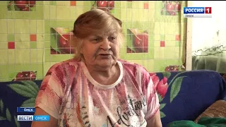 В Омске из квартиры выселяют женщину с двумя несовершеннолетними детьми
