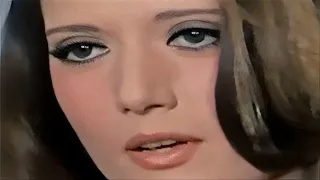 شمس البارودى فى الفيلم الممنوع الممتع المثير نساء فى طريق الشيطان 