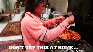 2 girls 1 pasta persianbunny