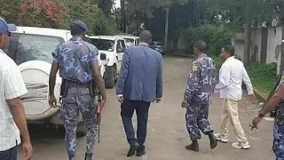 Deg Deg Cabdi Iley Oo La Xiray 