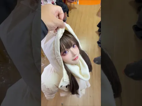 Put me down, you bad guy😅😅 #douyin #beautiful #cute #shorts
