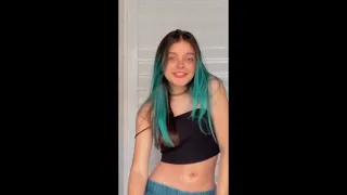 Bella Jovencita Bailando