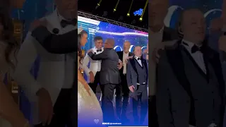 لسه شايفك بالضفاير   أحمد السقا يرقص مع ابنة علاء مرسي في حفل زفافها  زائد دندنها