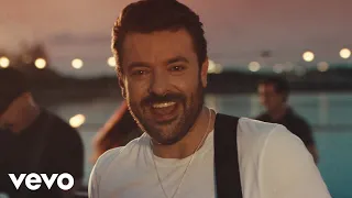 Chris Young - Young Love Saturday Nights