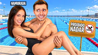 TROLLEI NAMORADA na PISCINA DE ANOMALIA!