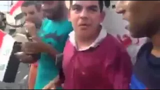 تحشيش عراقي      متظاهرين يحششون يموت ضحك   من اين لك هذا دندنها