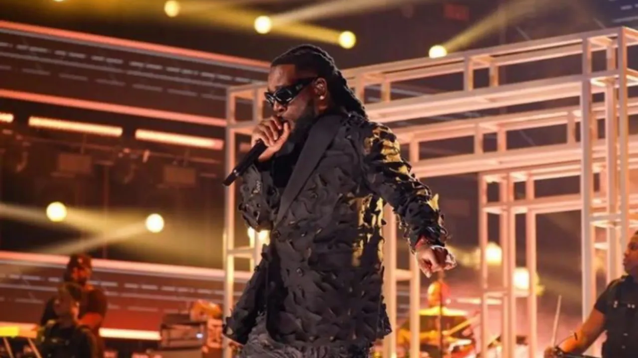 Burna Boy Perform At The Billboard Music Award, Link Up With P Diddy Burna Boy Perform At The Billboard Music Award, Link Up With P Diddy