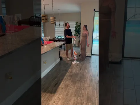 How would you react?? #model #trending #viral #comedy