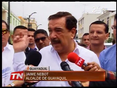 Jaime Nebot recorrió obra de regeneración urbana en barrio Garay