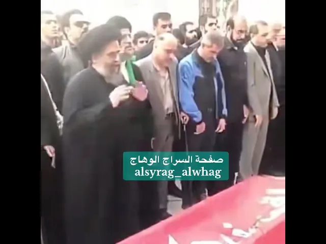 ⁣من الارشيف السيد عادل العلوي يصلى عل جثمان الرادود الشاب محمد باقر العلوي عام2017