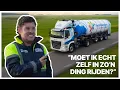 Download Lagu Filemon Wesselink bestuurt gigantische melktruck bij FrieslandCampina! | Omscholen met Filemon