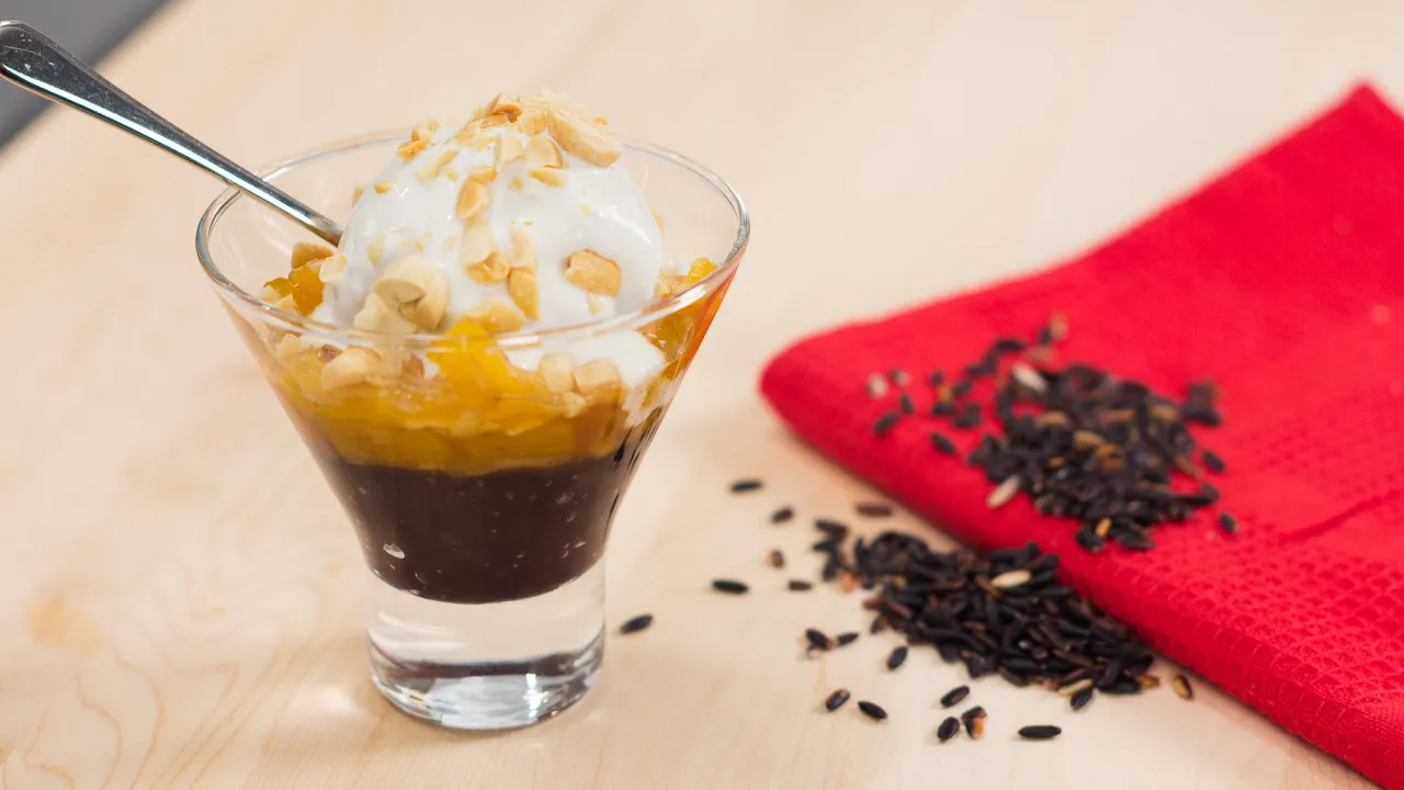 Black Sticky Rice Sundae Recipe w/ Caramelized Pineapple - Hot Thai Kitchen!