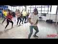 Me muevo/ Fariana, Kiko El Crazy/ coreografía/ La Bestia
