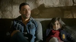 لما يبقى عندك أخ رخم بيسيبك تنضفي البيت لوحدك ومش بيساعدك الله ينور يا رجالة لمعى القط 