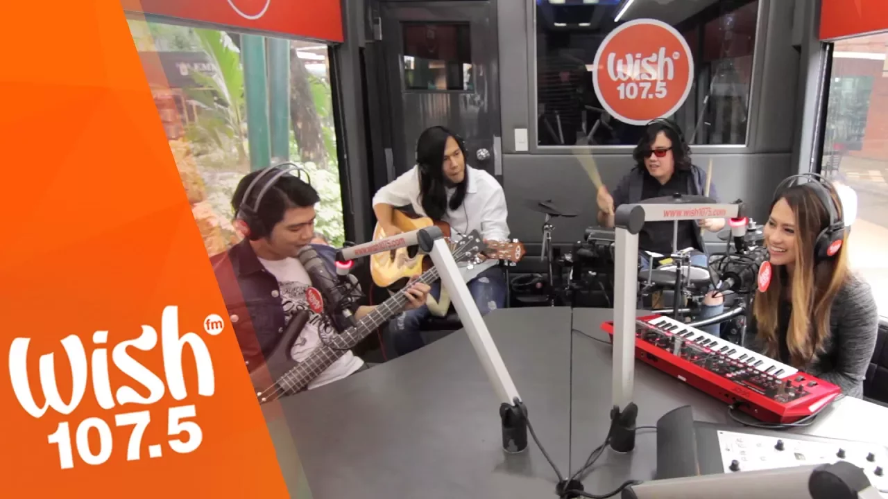 Gracenote performs "Pause" LIVE on Wish 107.5 Bus