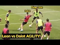 Download Lagu Diego Leon trollt Dalot met waanzinnige behendigheid tijdens rondo-training ter voorbereiding op ...