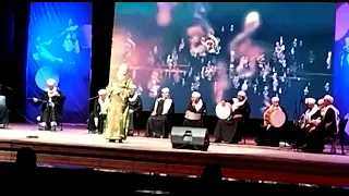 اغنيه ياما دقت على الراس طبول مياده سليم من مسرح عبدالوهاب باالاسكندريه   دندنها