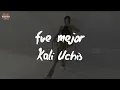 Kali Uchis - fue mejor (feat. SZA) (Lyric Video)