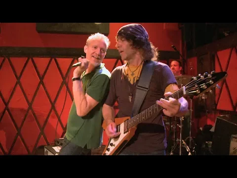 Download MP3 Spin Doctors - Little Miss Can't Be Wrong - Rockwood Music Hall, July, 2012