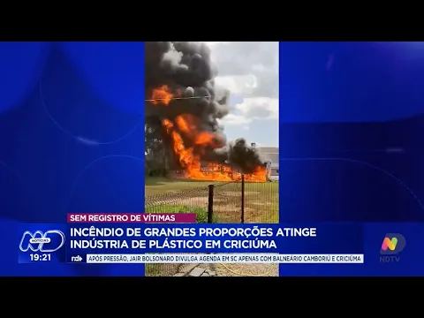 Incêndio de grandes proporções atinge indústria de plástico em Criciúma