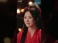 잘못된 사랑에 속아 독주를 마셨다! 죽기 직전 그의 원수가 구해주고, 고통을 견뎌 얼굴을 바꾼 뒤 둘이 손잡고 복수한다. 피의 빚은 피로 갚는다!
