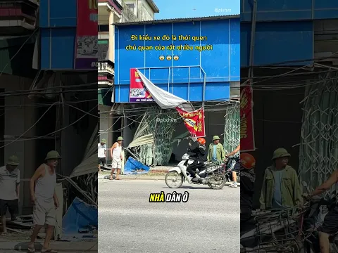 Đi kiểu xe đỏ là thói quen chủ quan của rất nhiều người 😨 #tainangiaothong #antoangiaothong #shorts