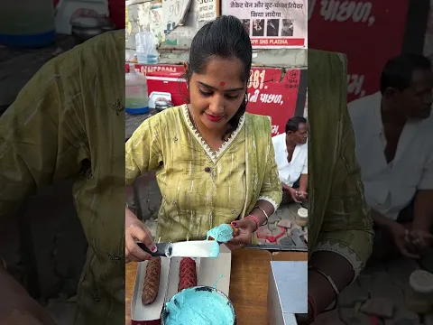Waffle Making by Hardworking Surat Girl | Only 40 Rs Per Plate