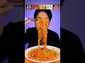 Download Lagu EATING VARIOUS FLAVOR OF SAMYANG NOODLES #asmr #mukbang